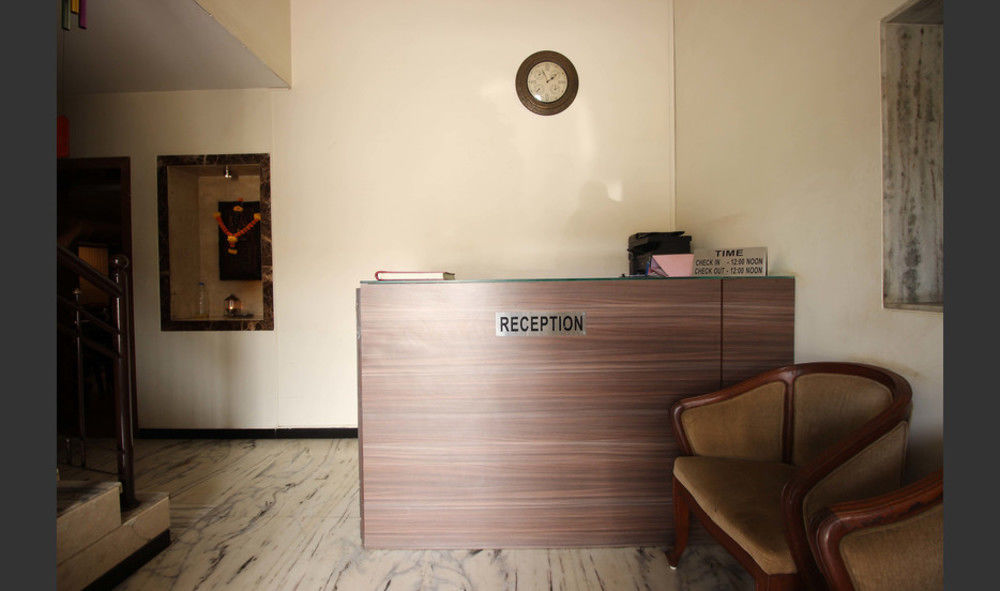 Hotel Q Deck Bombay Esterno foto